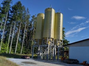 neue Salzsilos